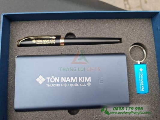 Bo Qua Tang(Pin Sac Xioami+USB+But Kim Loai) khac logo TON NAM KIM