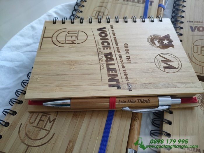 So logo bia go in khac logo UFM qua tang khach hang