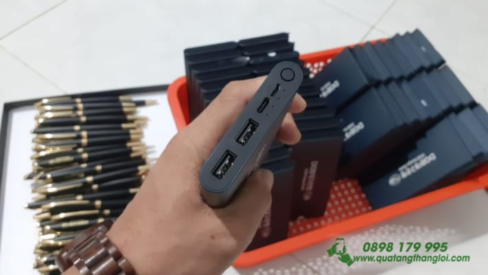 Xiaomi 3Gen3 in khac logo theo yeu cau lam qua tang khach hang