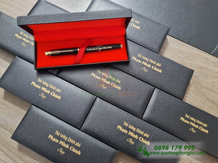 Bút Kim Loại Parker logo tên Thủ Tướng Chính Phủ PHẠM MINH CHÁNH