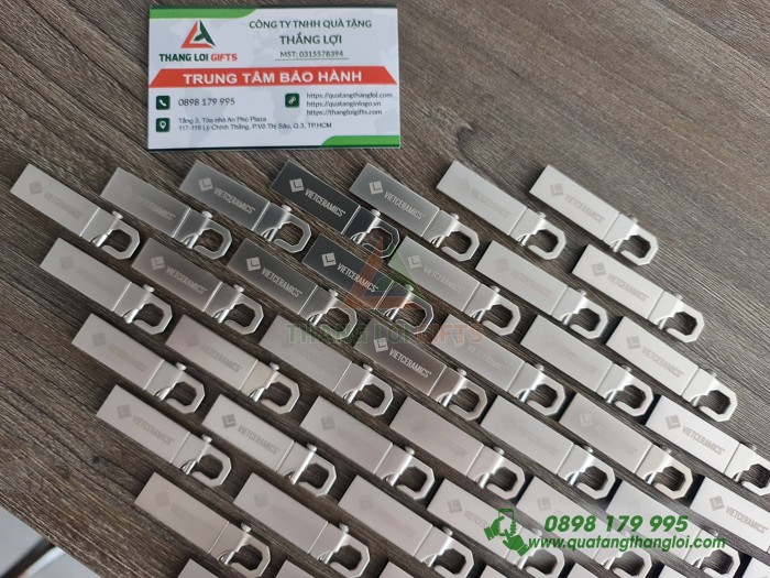 USB kim loại khắc logo theo yêu cầu khách hàng