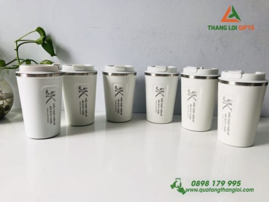 Ly giu nhiet Mau trang - Khac logo Bac si tham my Ky