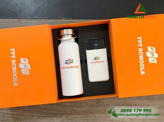 Set Quà Tặng (Bình & Pin Sạc) – In Logo Trường FPT SCHOOLS