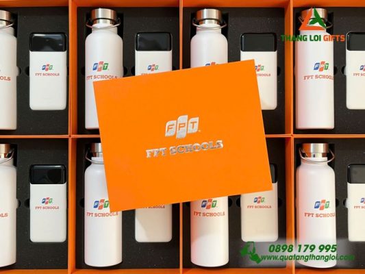 Set Quà Tặng (Bình & Pin Sạc) – In Logo Trường FPT SCHOOLS