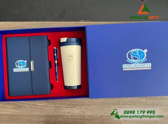Bo Qua Tang (So+ Ly+ But) Mau Xanh - In Khac Logo Doanh Nghiep Super Cargo Service