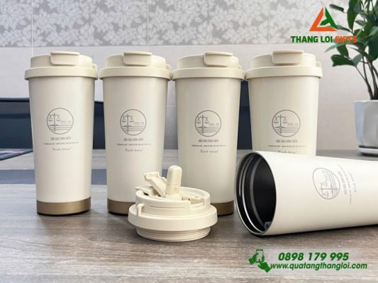 Ly Giu Nhiet 530ml Mau Trang Kem - Khac Logo Truong DH Luat-DHQG Ha Noi