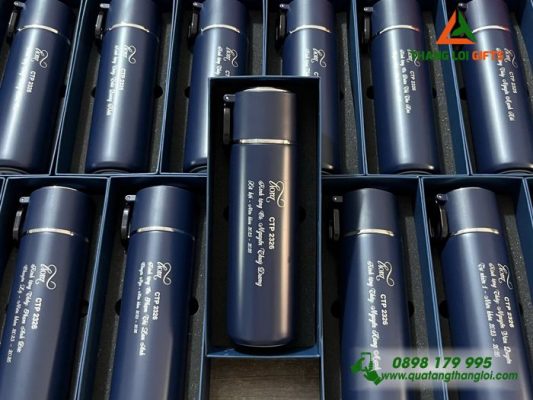 Binh Giu Nhiet ELmich 480ml Mau Xanh Den - Khac Logo LIORA