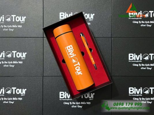 Bo Qua Tang (Binh & But Bi) Mau Cam - In Khac Logo Doanh Nghiep Bivi Tour