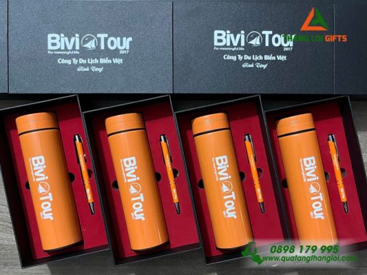 Bo Qua Tang (Binh & But Bi) Mau Cam - In Khac Logo Doanh Nghiep Bivi Tour