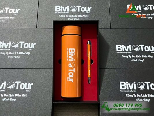 Bo Qua Tang (Binh & But Bi) Mau Cam - In Khac Logo Doanh Nghiep Bivi Tour