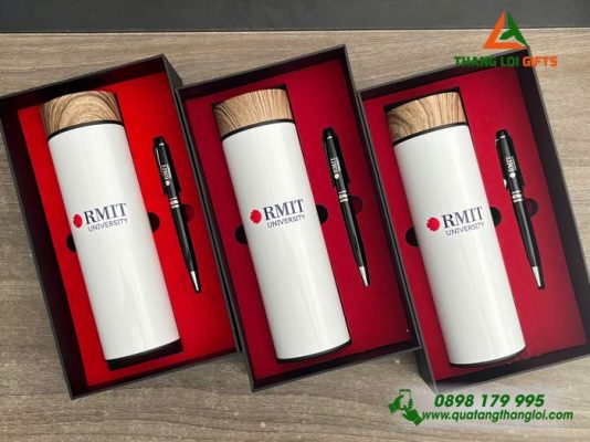 Bo Qua Tang (Binh & But) - In Khac Logo Truong Dai Hoc RMIT