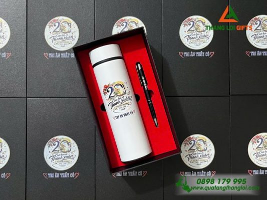 Bo Qua Tang (Binh & But) - In Khac Logo Truong THPT Nguyen Huu Huan