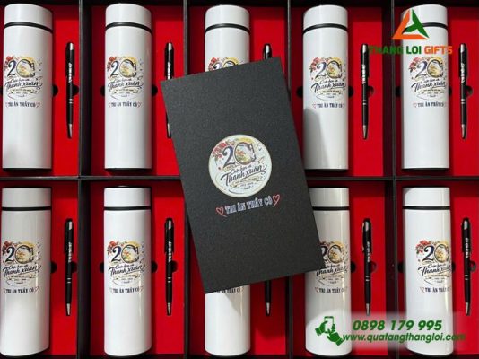 Bo Qua Tang (Binh & But) - In Khac Logo Truong THPT Nguyen Huu Huan
