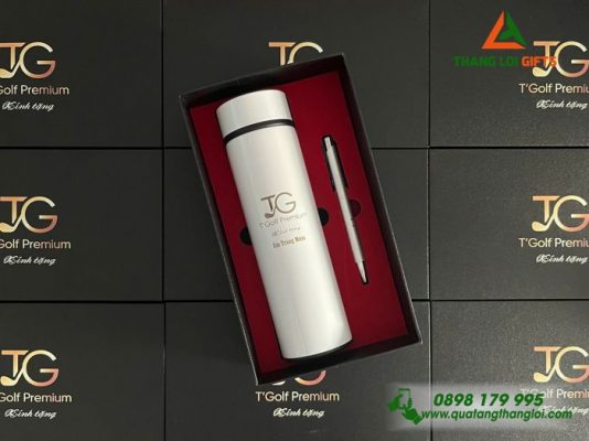 Bo Qua Tang (Binh & But) Mau Trang - In Khac Logo Doanh Nghiep TG T'Golf Premium
