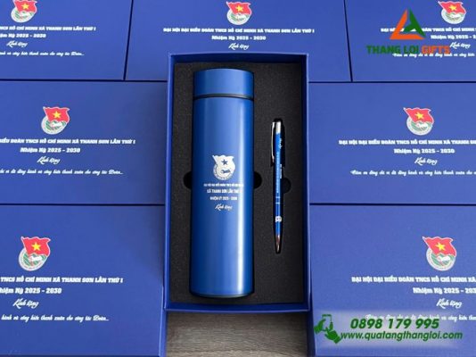 Bo Qua Tang (Binh & But) Mau Xanh - In Khac Logo Dai Hoi Dai Bieu Doan TNCS Xa Thanh Son