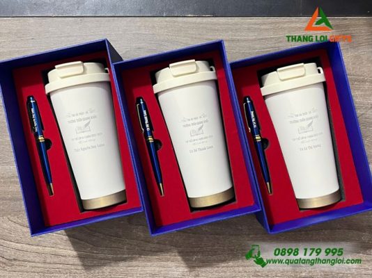 Bo Qua Tang (Ly 530ml & But) Mau Trang Kem - In Khac Noi Dung Tri An Thay Co Truong Tran Quang Khai 