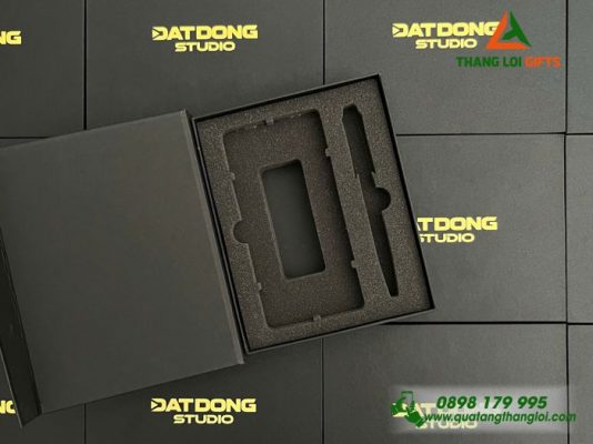 Bo Qua Tang (Pin Hoco & But) - In Khac Logo Dat Dong STUDIO 