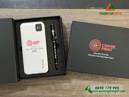 Bo Qua Tang (Pin Sac & But Bi) - In Khac Logo Doanh Nghiep CENTRE POINT 