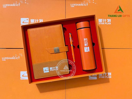 Bo Qua Tang (So+ Binh+ But) Mau Cam - In Khac Logo Su Kien Doanh Nghiep Luxshare ICT