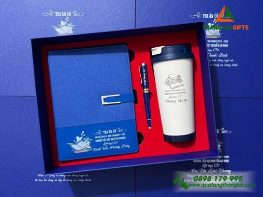 Bo Qua Tang (So+ Ly 530ml+ But) Mau Xanh - In Khac Noi Dung Tri An Thay Co Truong Tieu Hoc Nguyen An Ninh