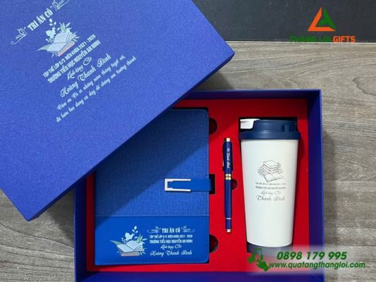 Bo Qua Tang (So+ Ly 530ml+ But) Mau Xanh - In Khac Noi Dung Tri An Thay Co Truong Tieu Hoc Nguyen An Ninh