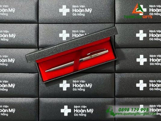 But Ky Kim Loai Xoay Mau Inox - Khac Logo Benh Vien Hoan My Da Nang