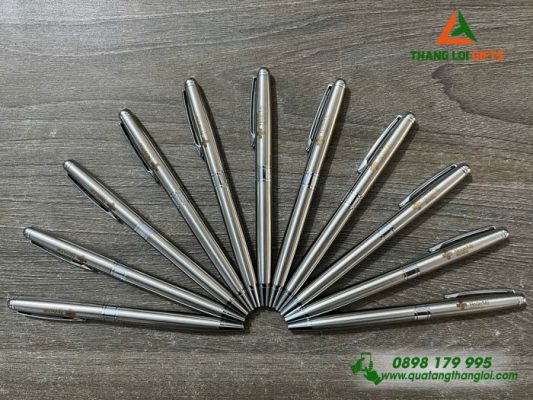 But Ky Kim Loai Xoay Mau Inox - Khac Logo Benh Vien Hoan My Da Nang