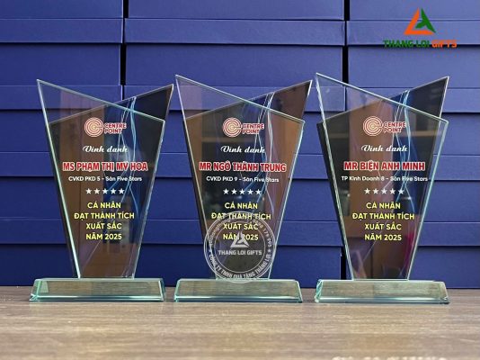 Cup Pha Le - In Logo Doanh Nghiep CENTRE POINT