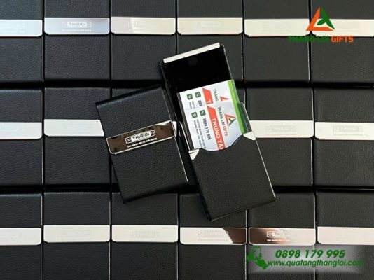 Hop Dung Namecard Mau Den - Khac Logo Doanh Nghiep THIBIDI