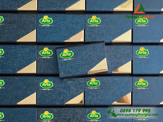 Hop Dung Namecard Vat Canh Mau Xanh - In Logo Doanh Nghiep Arla