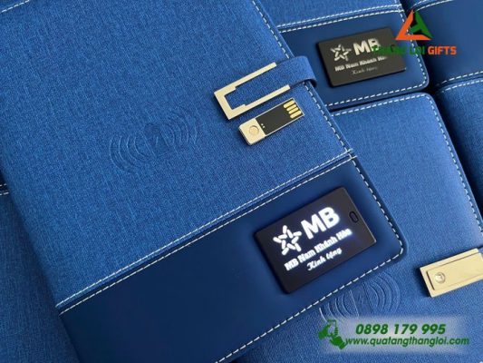 So Tay Da Nang Mau Xanh 8.000mAh - Khac Logo MB