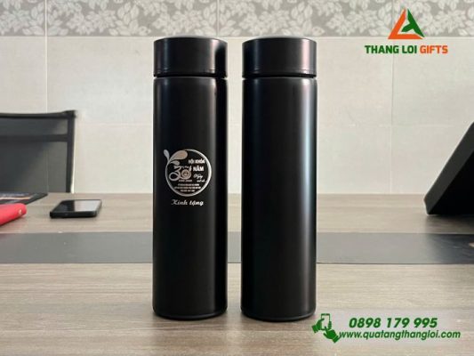 Binh Giu Nhiet Mau Den 500ml - Khac Logo 30 Nam Truong THCS Tran Quy Cap 