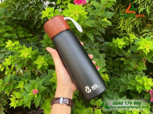 Binh Giu Nhiet Nap Van Go Mau Den - Khac Logo Doanh Nghiep IEG