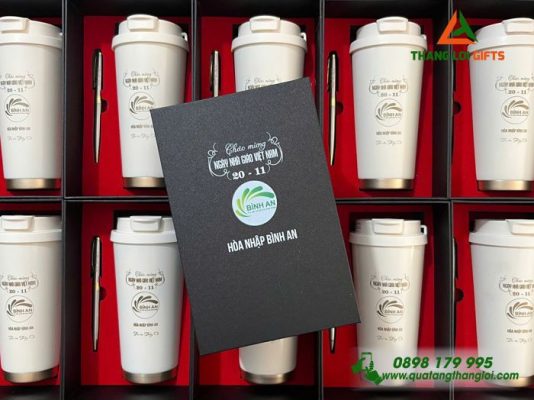 Bo Qua Tang (Ly 530ml & But) Mau Trang - In Khac Noi Dung Ngay Nha Giao Viet Nam 20-11