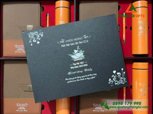 Bo Qua Tang (So+ Binh+ But) Mau Cam - In Khac Noi Dung Ngay Nha Giao Viet Nam 20-11