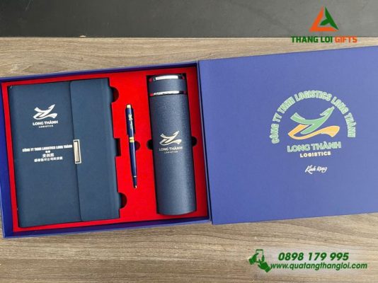 Bo Qua Tang (So+ Binh+ But) Mau Xanh - In Khac Logo Doanh Nghiep Logistics