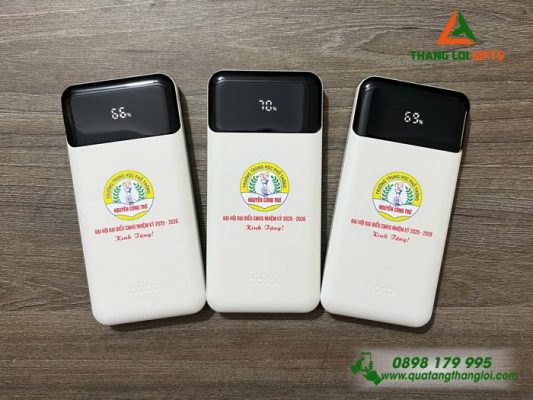 Pin Sac Du Phong Hoco Mau Trang 10.000mAh - In Logo Truong Nguyen Cong Tru