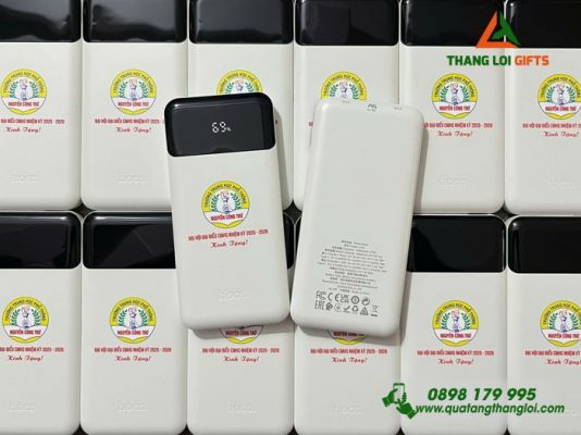 Pin Sac Du Phong Hoco Mau Trang 10.000mAh - In Logo Truong Nguyen Cong Tru