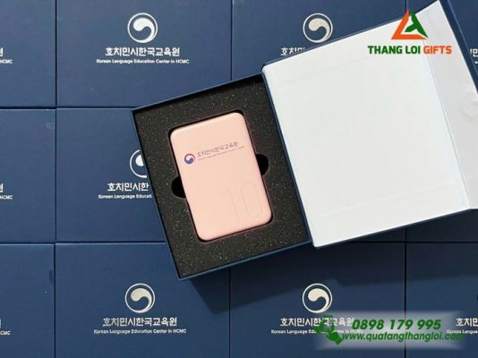 Pin Sac Du Phong Remax 10.000mAh - In Logo Trung Tam Ngon Ngu Tieng Han