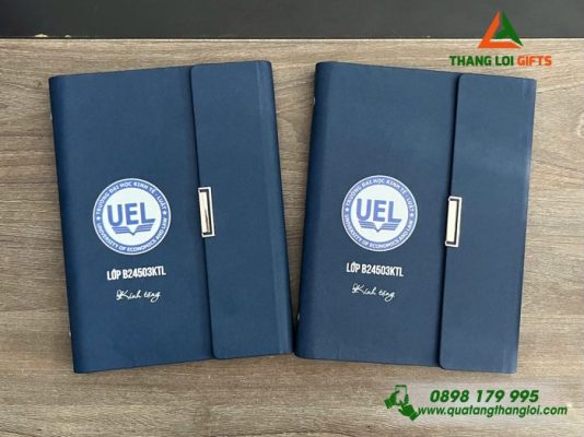 So Tay Bia Cong Gap 3 Mau Xanh - In Logo Truong Dai Hoc Kinh Te Luat UEL