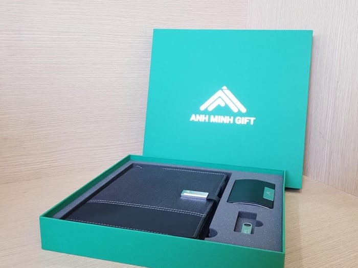 GST 17 – Bộ Quà Tặng - Giftset 4 món (Sổ+ NameCard+ USB) in logo