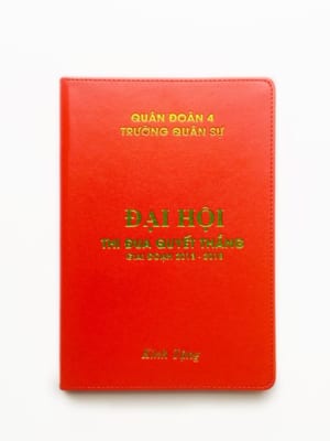 SDT 01 - So tay bia da dan gay in logo gia re lam qua tang quang cao truong quan su 