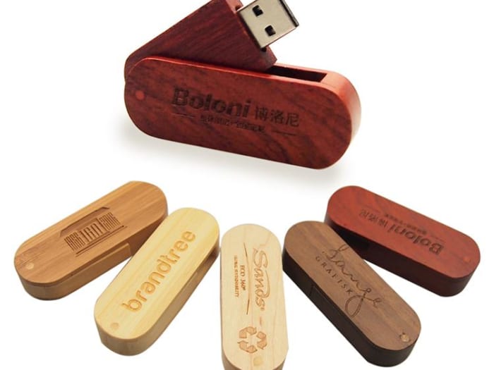 UGT 13 - USB Vỏ gôc xoay bo tròn in logo tặng khách hàng