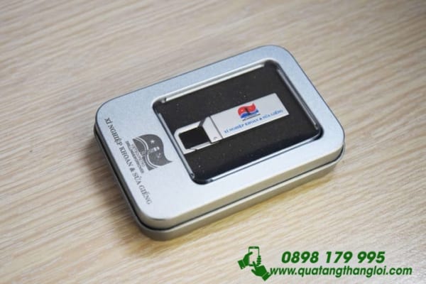 UKT 27 - USB kim loai moc khoa in logo doang nghiep