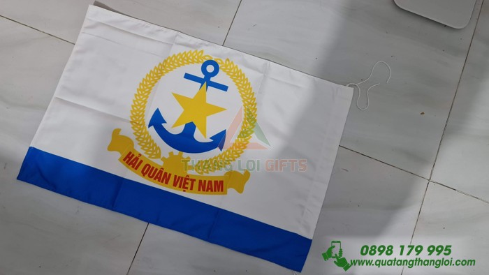 In logo Cờ Hải Quân VIỆT NAM