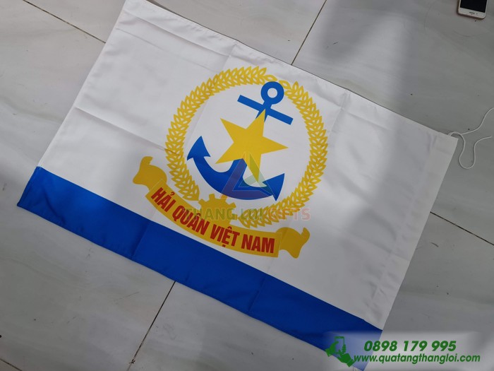 In logo Cờ Hải Quân VIỆT NAM