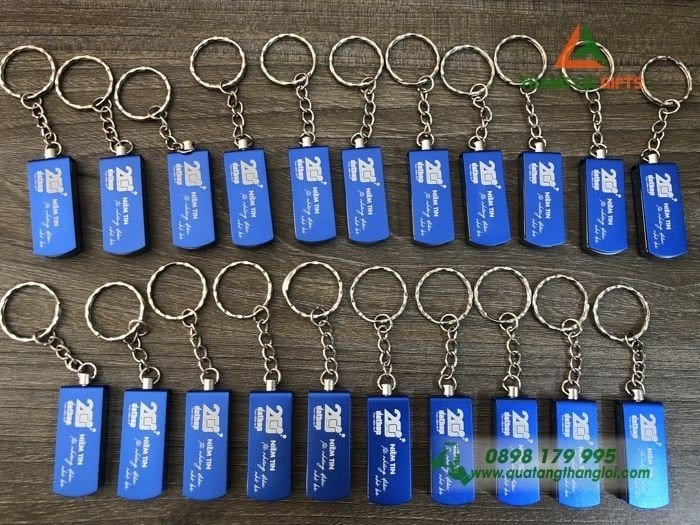 USB Xoay Móc Khóa Màu Xanh 32G Khắc Logo Quảng cáo (5)