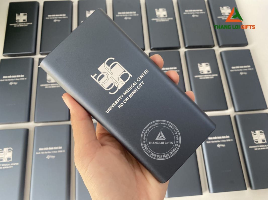 Pin sạc dự phòng XIAOMI - Khắc logo Trường Đại học Y Dược TP.HCM