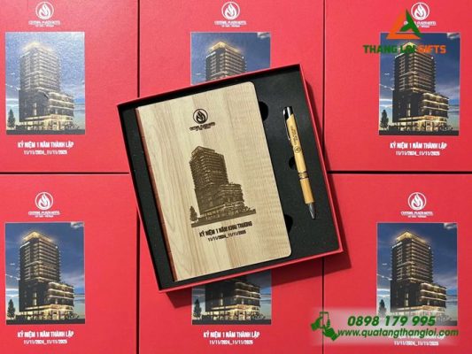 Bo Qua Tang (So Tay Go & But Bi Go) - In Khac Logo Central Plaza Hotel