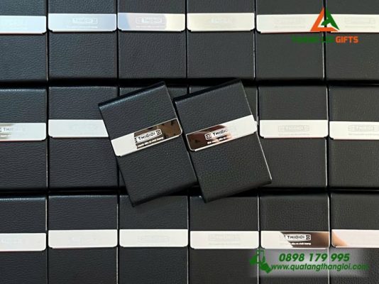 Hop Dung Namecard Mau Den - Khac Logo Doanh Nghiep THIBIDI